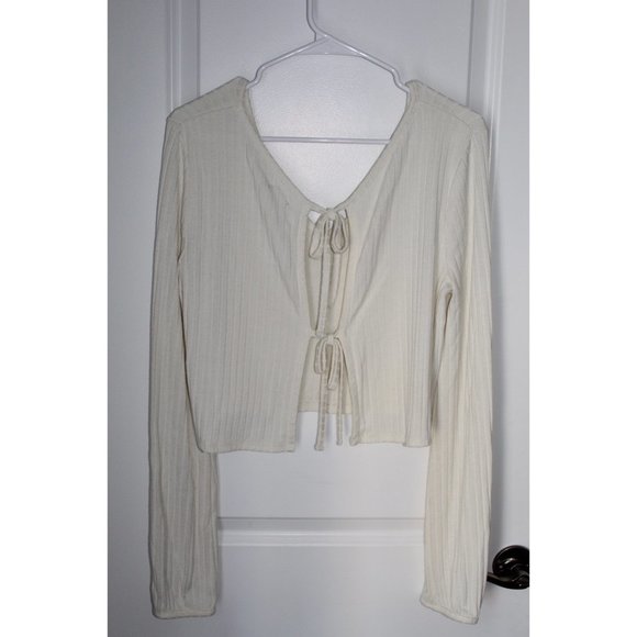 UO Kimchi Blue Jessie Tie-Back Cropped Sweater - Picture 4 of 6